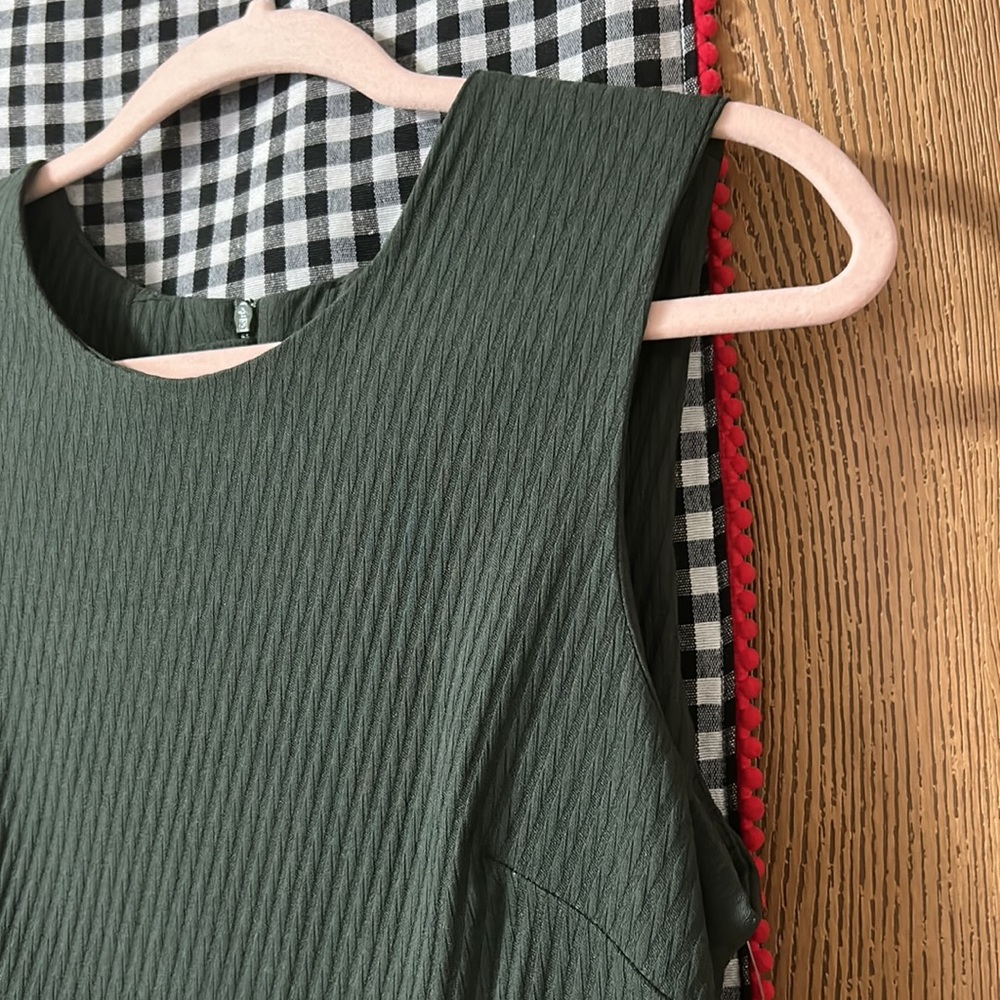 ▪️ STITCH FIX MARGARET M ▪️ Fitted Olive Green Dress - Picture 14 of 16